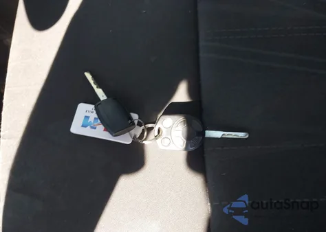 2016 Ford Focus S из США, поврежденный, VIN 1FADP3E25GL207636